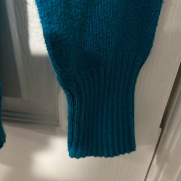 Old Navyy women’s sweater Teal - Picture 3 of 4